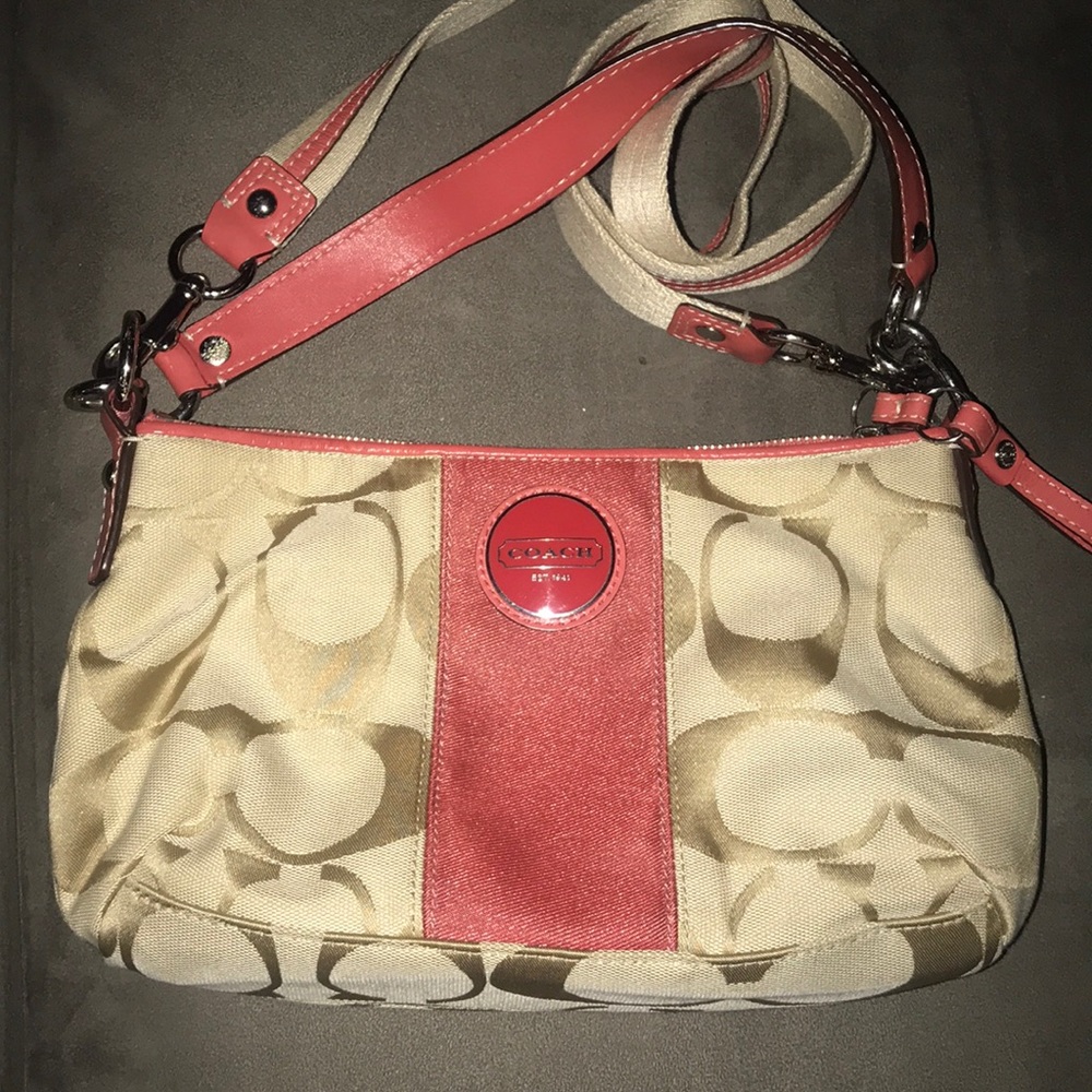 Coach F1076-F15111 purse